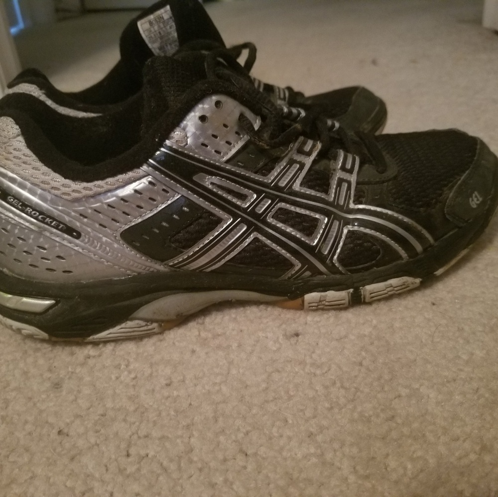 Asics volleyball shoes